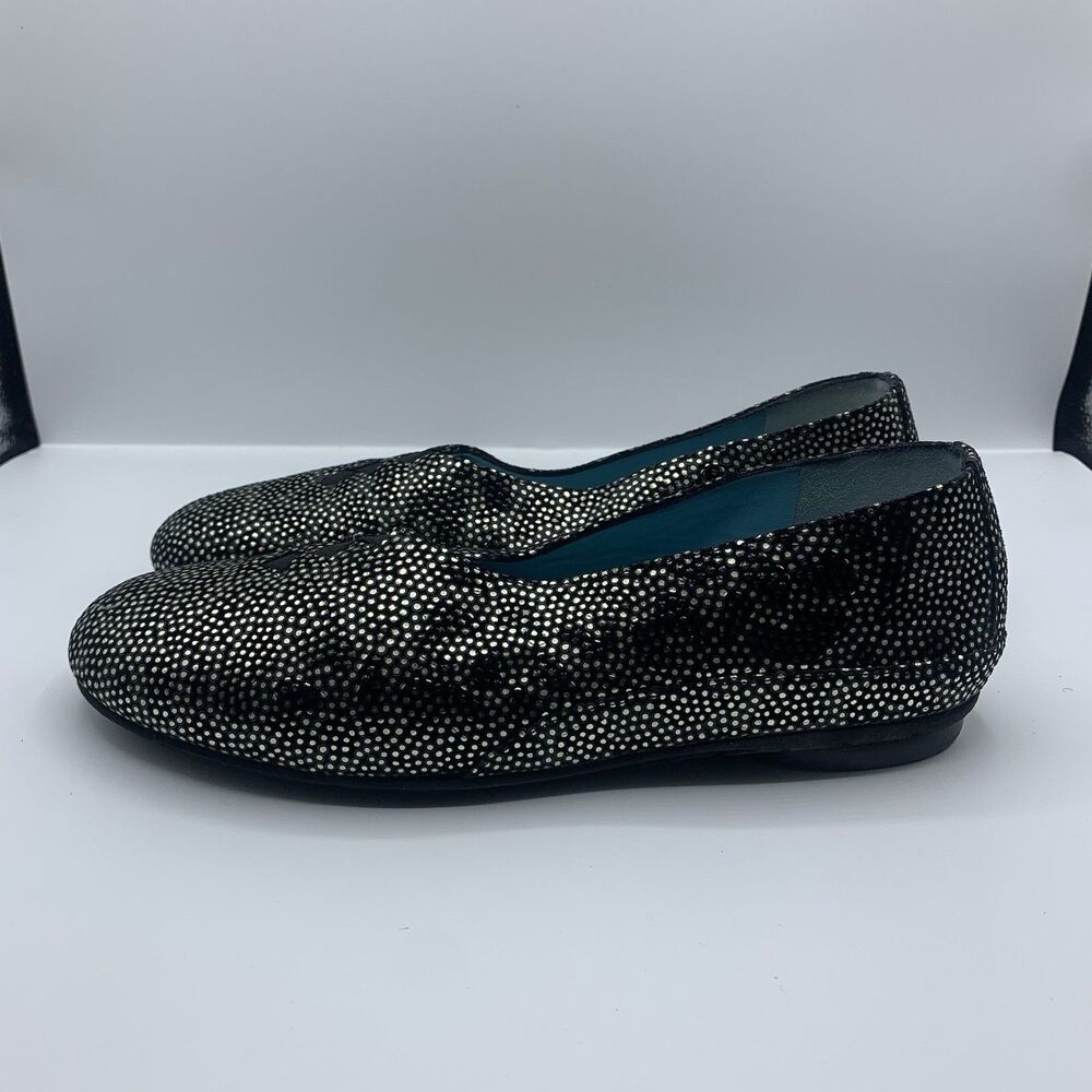 Thierry Rabotin  TT Women’s 39.5 EU 9 US Ballet Flats Shoe Leather SlipOn
